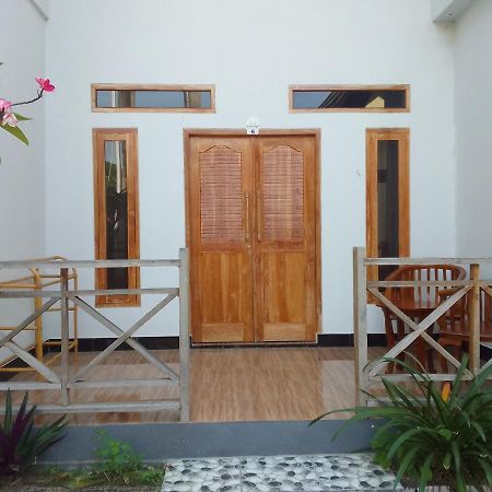 Gili Maya Cottages 길리 아이르 외부 사진