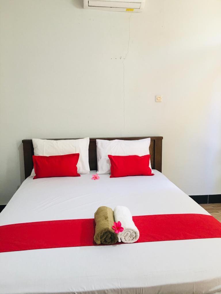 Gili Maya Cottages 길리 아이르 외부 사진