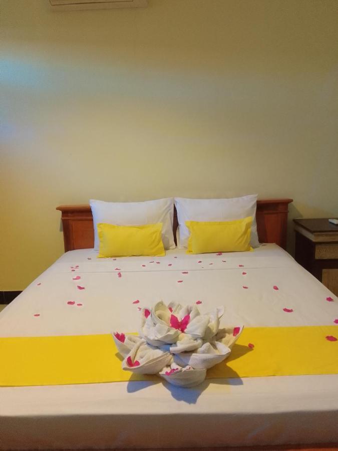 Gili Maya Cottages 길리 아이르 외부 사진